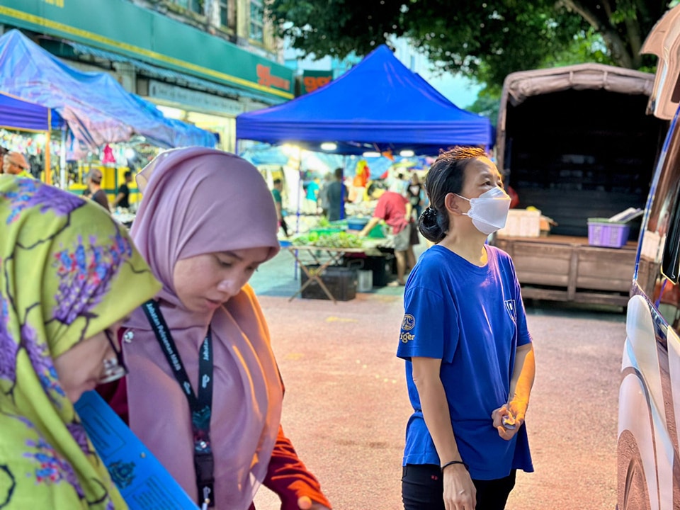 enobas pasar malam