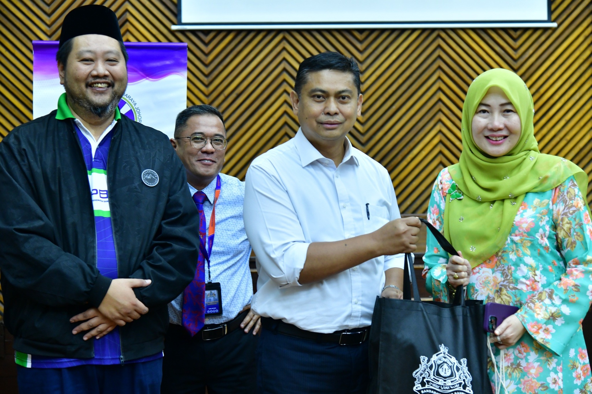 Majlis Penyerahan Ayam & Daging