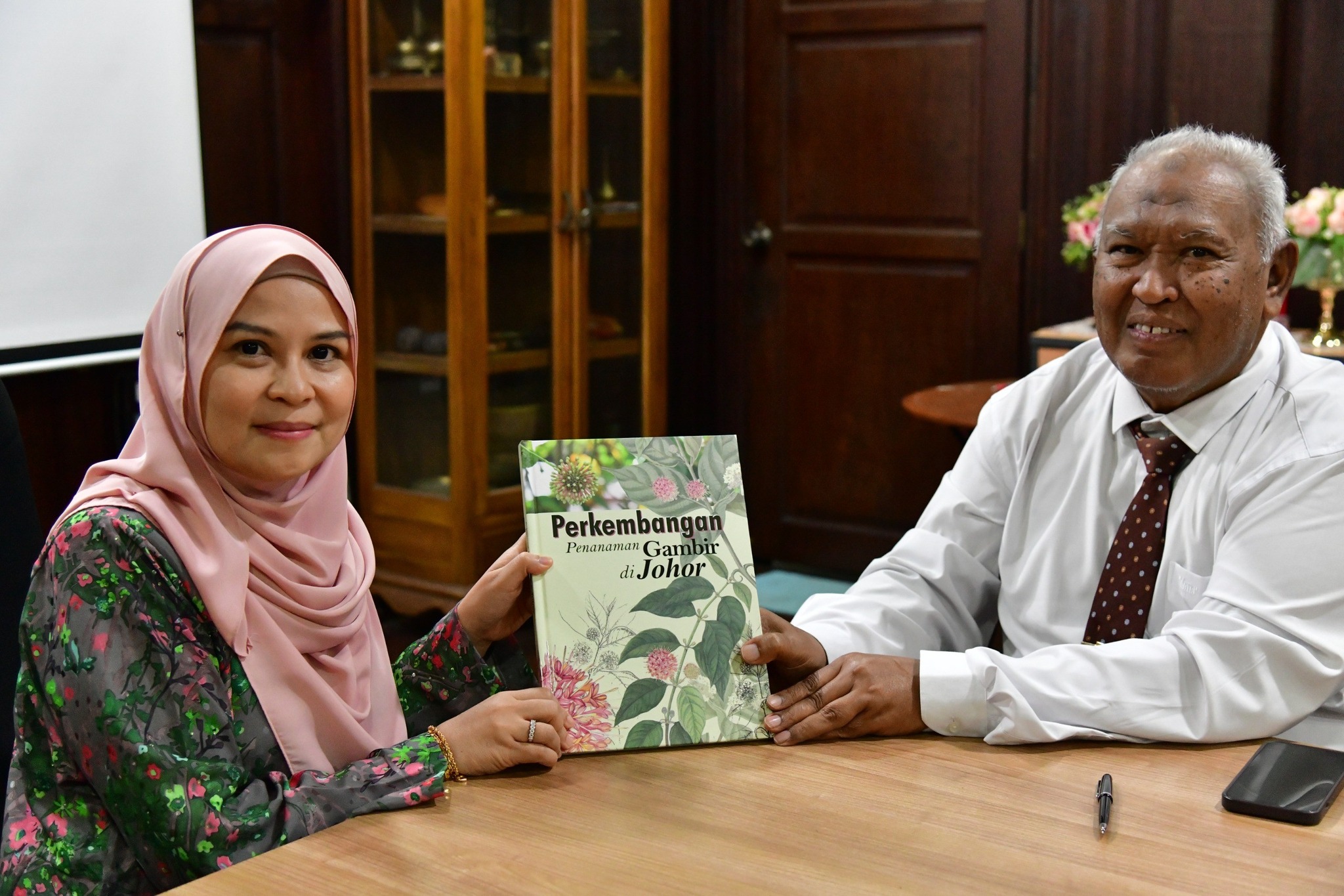 Majlis Penyerahan Pokok